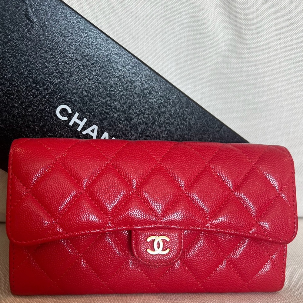 🛑 S O L D 🛑 Chanel Quilted Large Gusset Flap Wallet in Caviar Red (GIFTABLE)